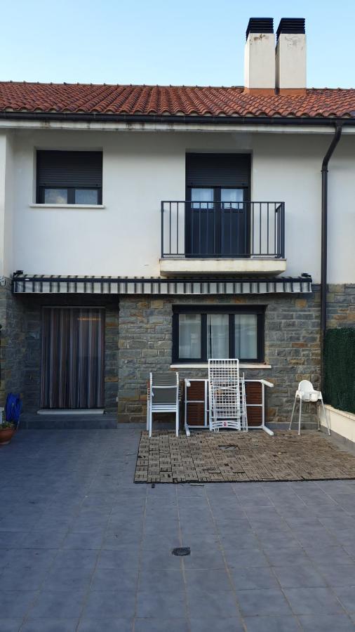 Villa Montes Pirineos Санта-Силия-де-Хака Экстерьер фото