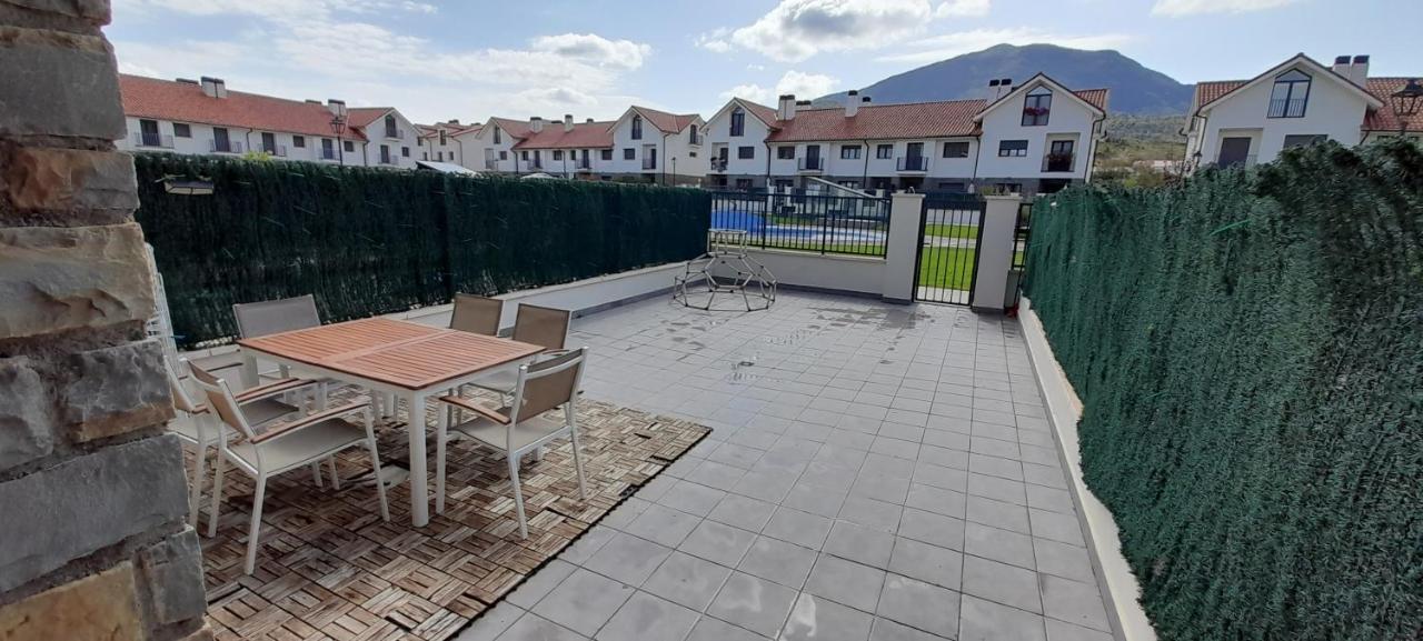 Villa Montes Pirineos Санта-Силия-де-Хака Экстерьер фото